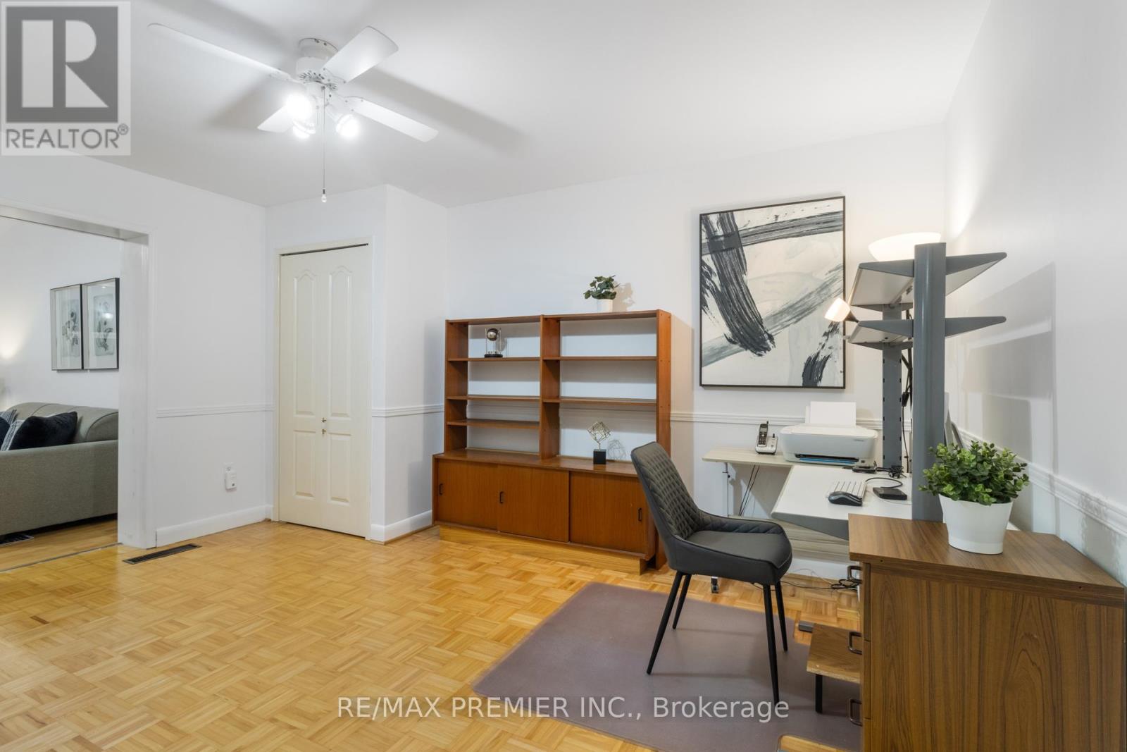 203 Martin Grove Road, Toronto, Ontario  M9B 4L2 - Photo 14 - W12524978