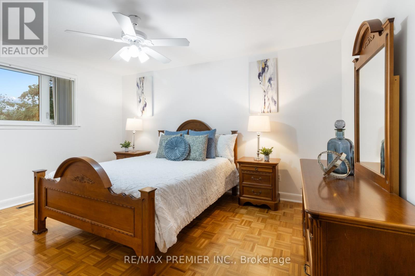 203 Martin Grove Road, Toronto, Ontario  M9B 4L2 - Photo 20 - W12524978