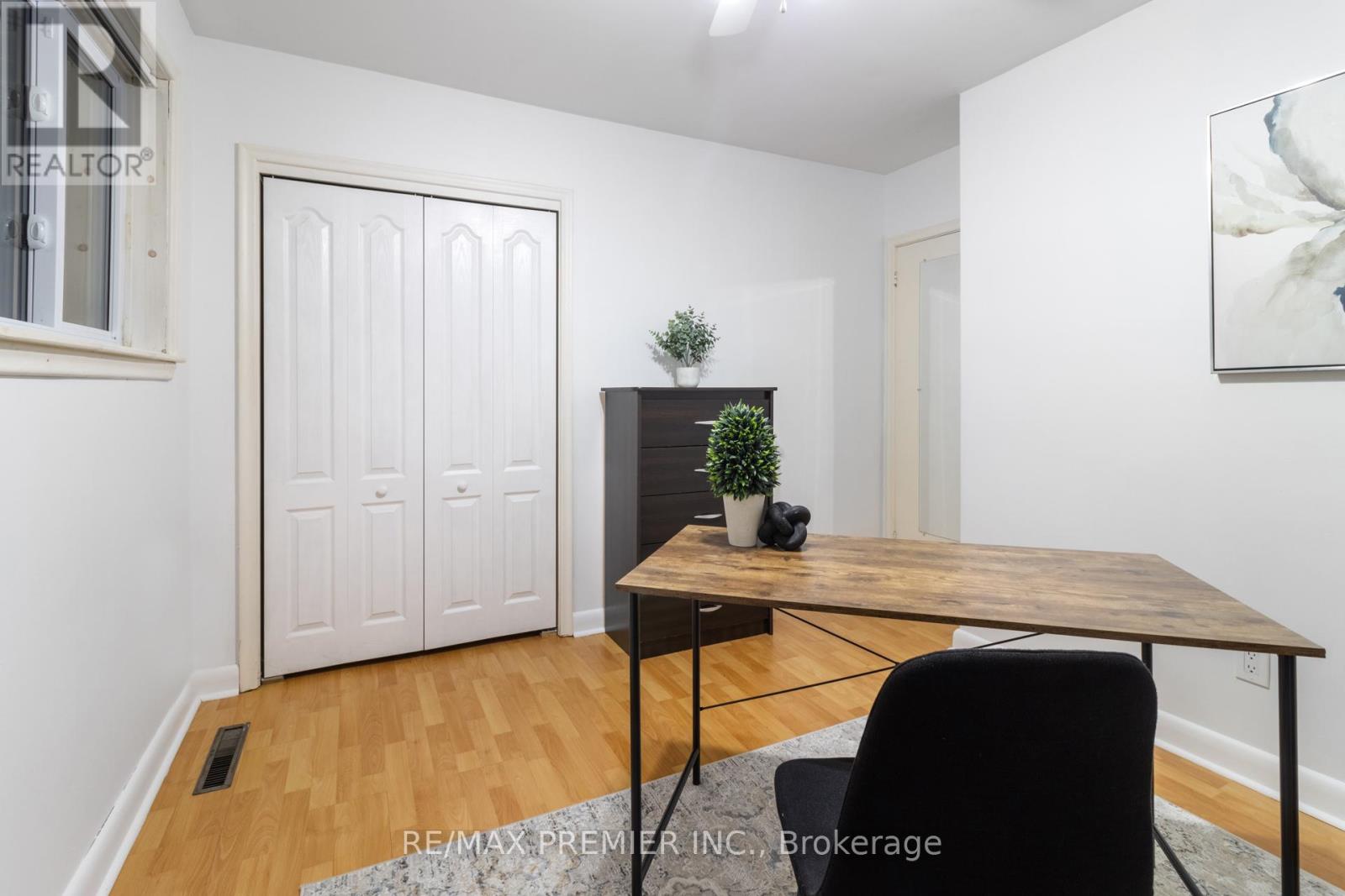 203 Martin Grove Road, Toronto, Ontario  M9B 4L2 - Photo 27 - W12524978