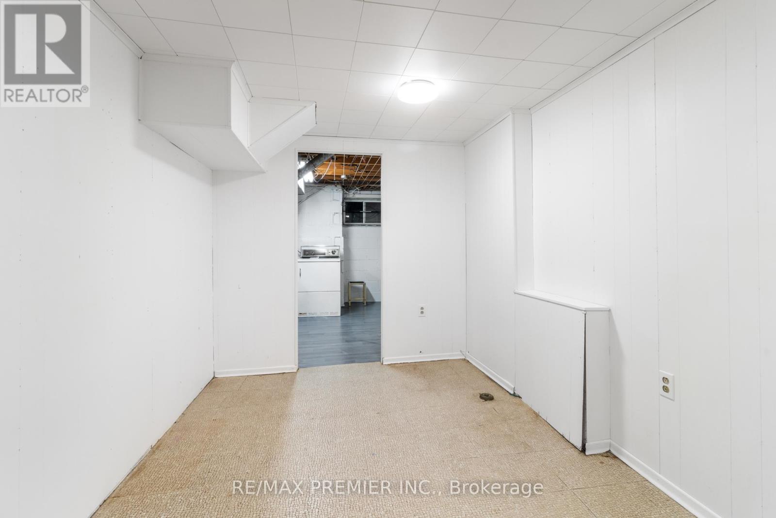 203 Martin Grove Road, Toronto, Ontario  M9B 4L2 - Photo 32 - W12524978