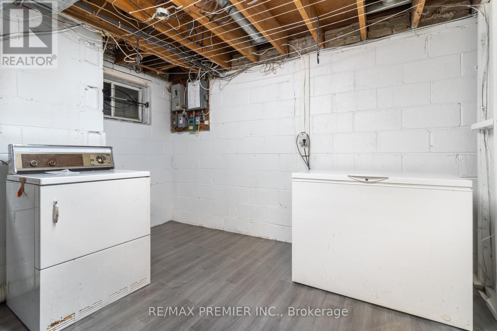 203 Martin Grove Road, Toronto, Ontario  M9B 4L2 - Photo 33 - W12524978