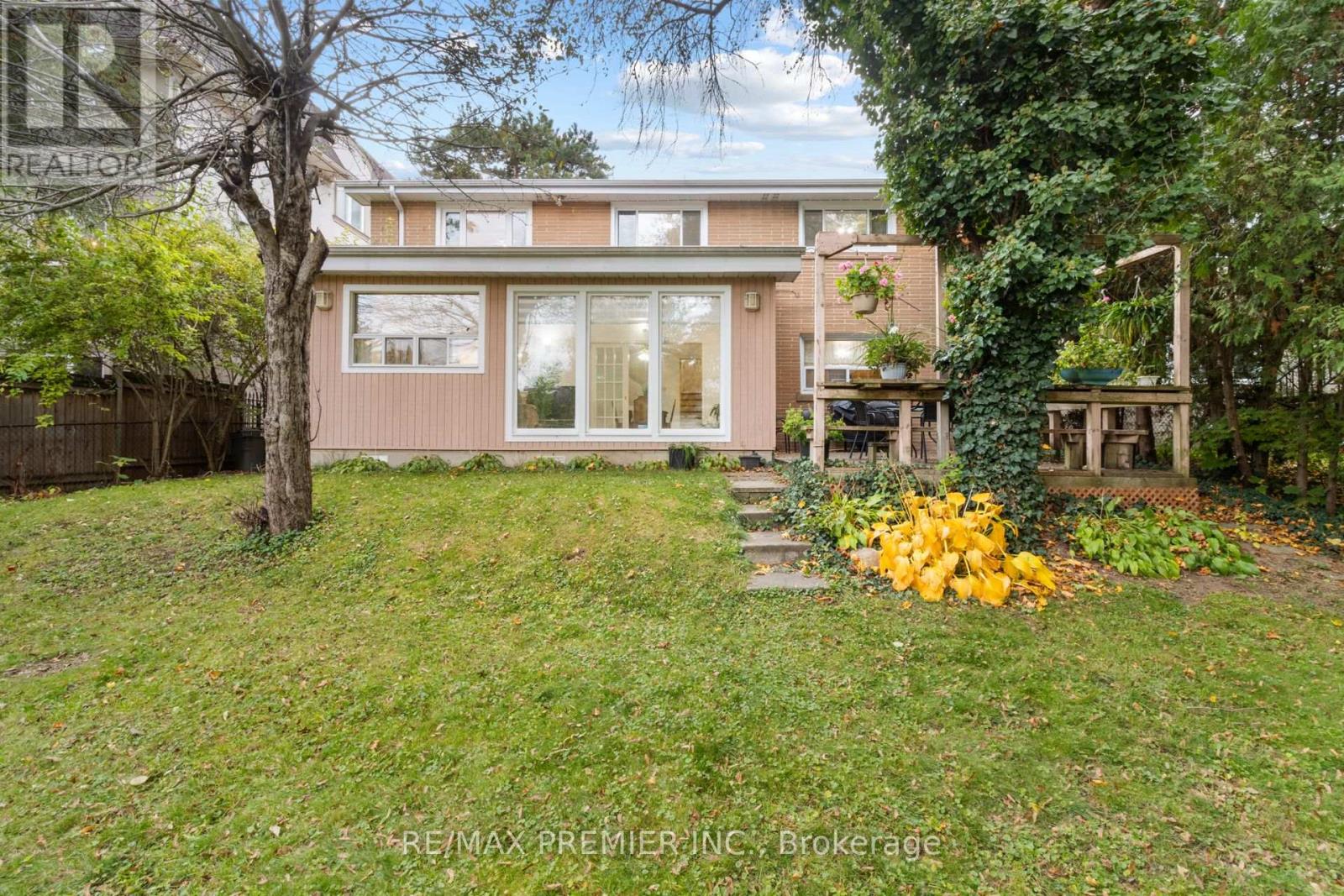 203 Martin Grove Road, Toronto, Ontario  M9B 4L2 - Photo 39 - W12524978