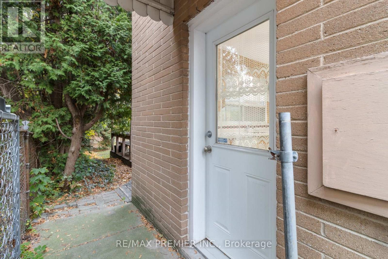 203 Martin Grove Road, Toronto, Ontario  M9B 4L2 - Photo 43 - W12524978