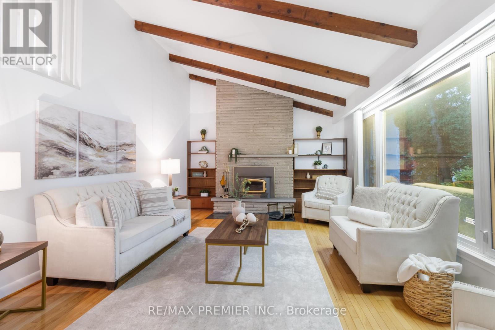 203 Martin Grove Road, Toronto, Ontario  M9B 4L2 - Photo 5 - W12524978