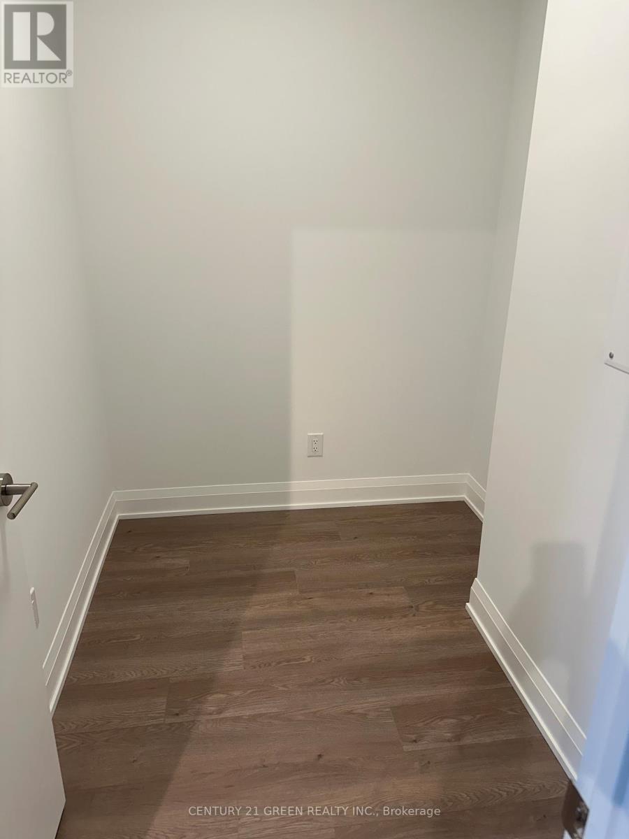 307 - 3250 Carding Mill Trail, Oakville, Ontario L6M 1L3 - Photo 5 - W12524982