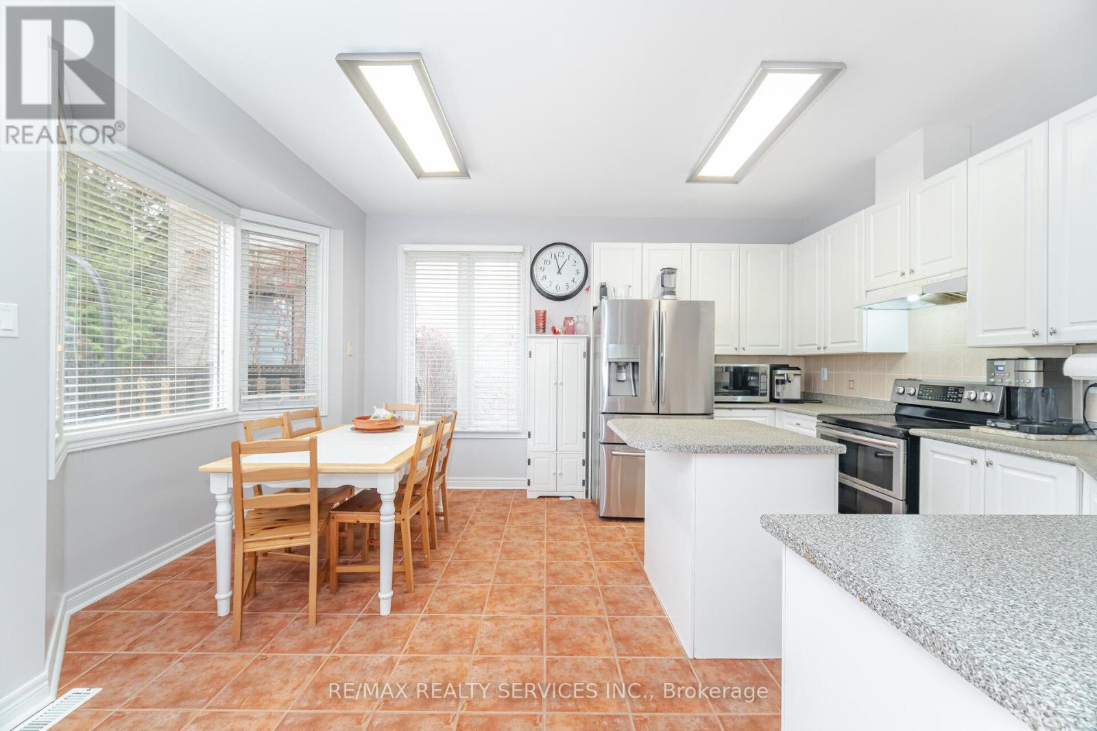 75 Harbourtown Crescent, Brampton, Ontario  L6V 4P5 - Photo 12 - W12524984