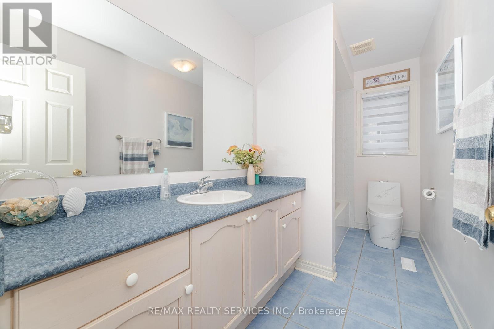 75 Harbourtown Crescent, Brampton, Ontario  L6V 4P5 - Photo 32 - W12524984