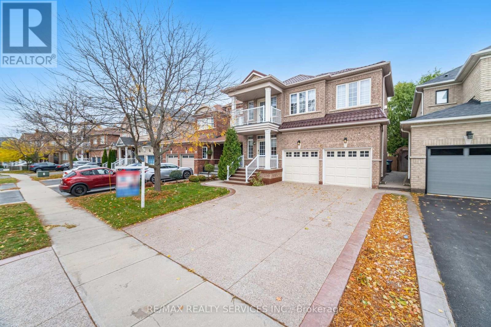 75 Harbourtown Crescent, Brampton, Ontario  L6V 4P5 - Photo 4 - W12524984