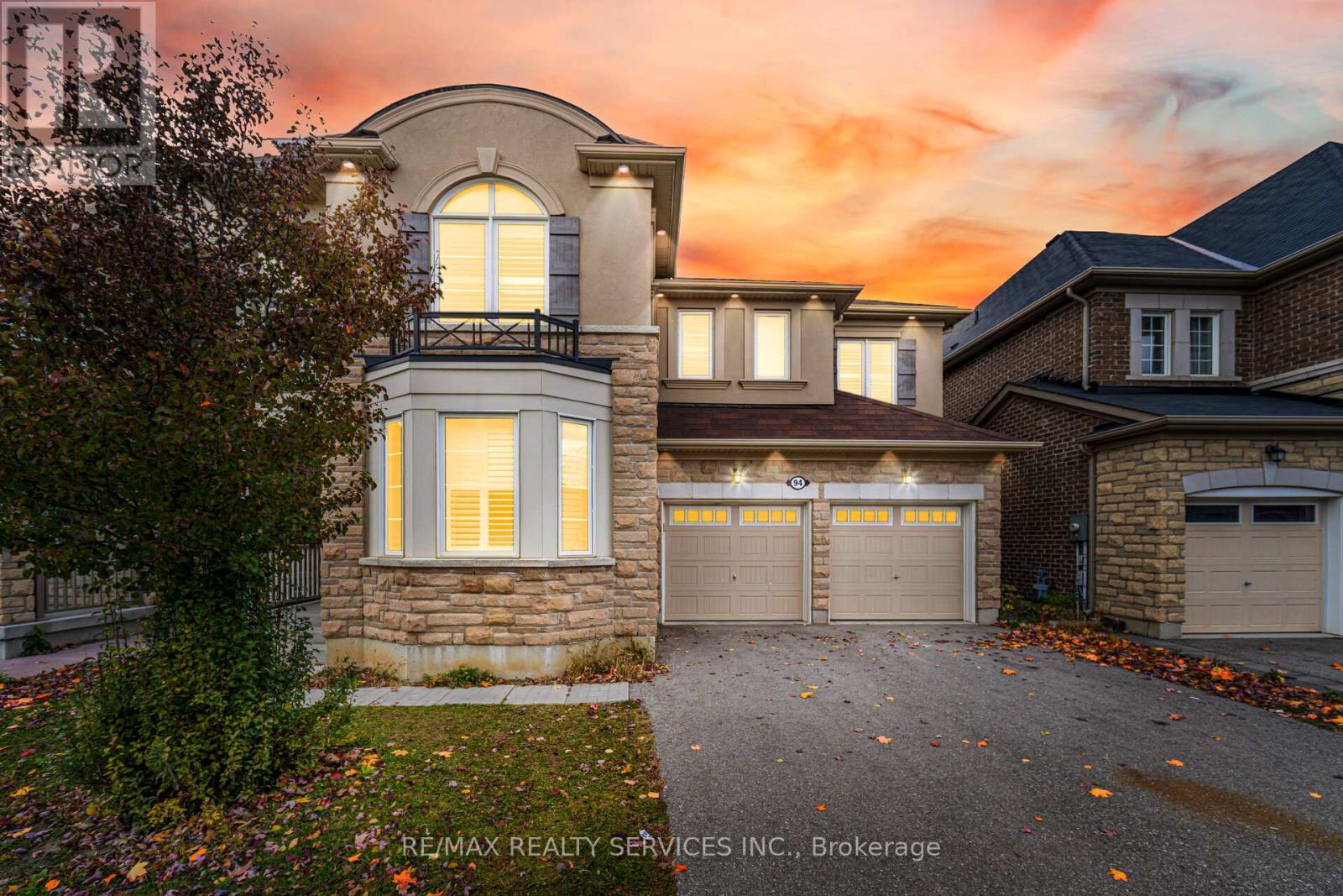 94 Newhouse Boulevard, Caledon, Ontario  L7C 4E4 - Photo 5 - W12524986