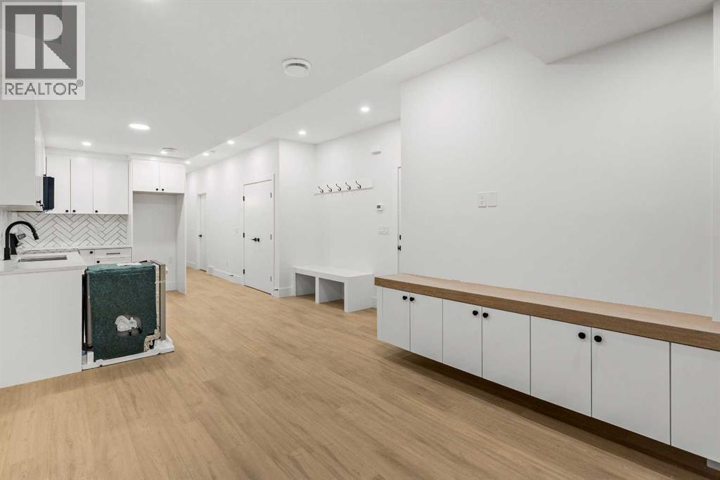 1623 21 Avenue Nw, Calgary, Alberta  T2M 1M2 - Photo 38 - A2266349