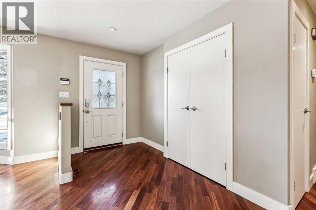 6003 Lacombe Way Sw, Calgary, Alberta  T3E 5T4 - Photo 19 - A2184346