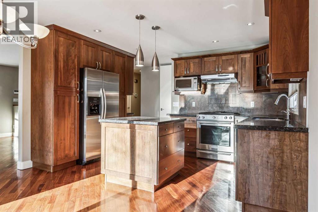 6003 Lacombe Way Sw, Calgary, Alberta  T3E 5T4 - Photo 8 - A2184346