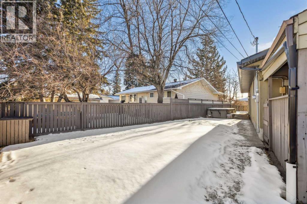 6003 Lacombe Way Sw, Calgary, Alberta  T3E 5T4 - Photo 36 - A2184346