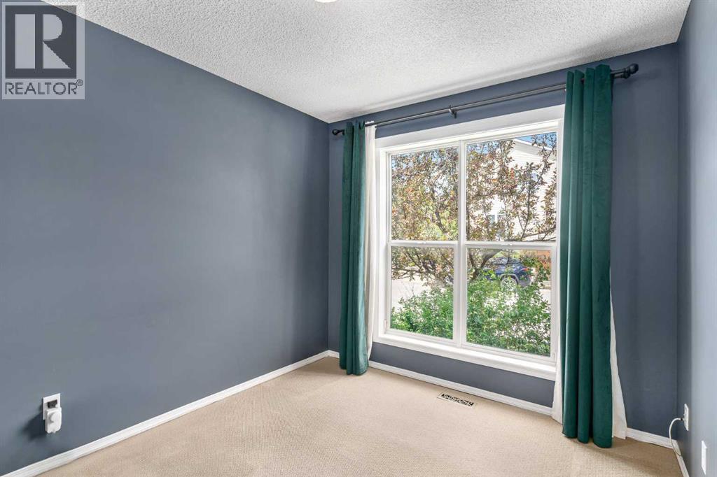 Property at 14 Tuscany Springs Rise NW image 3