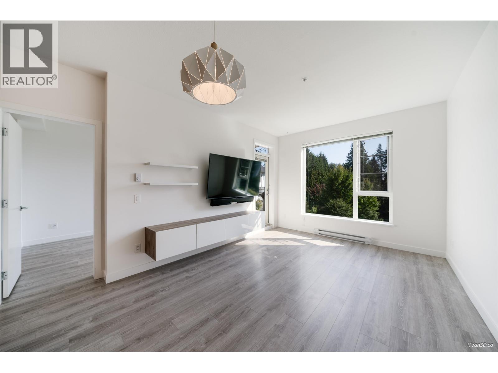 318 516 Foster Avenue, Coquitlam, British Columbia  V6Y 0A6 - Photo 8 - R3046428