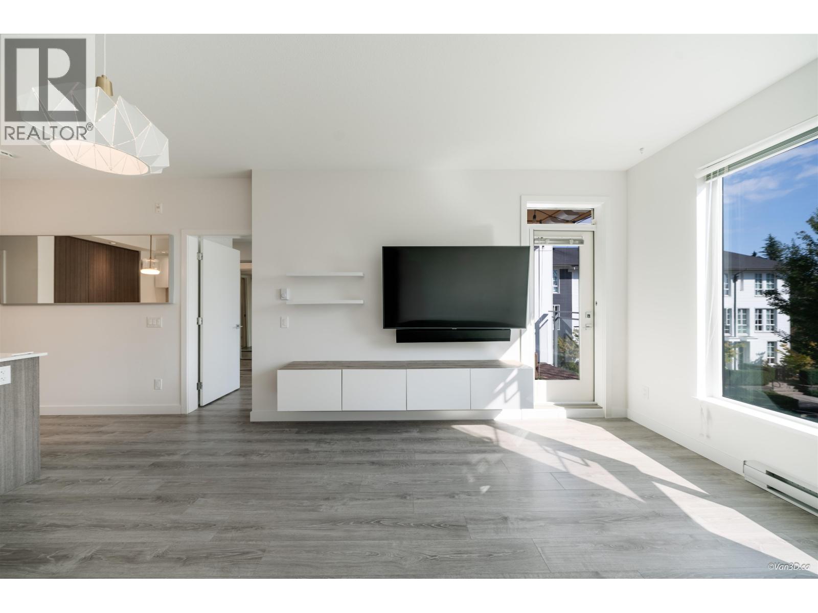 318 516 Foster Avenue, Coquitlam, British Columbia  V6Y 0A6 - Photo 11 - R3046428