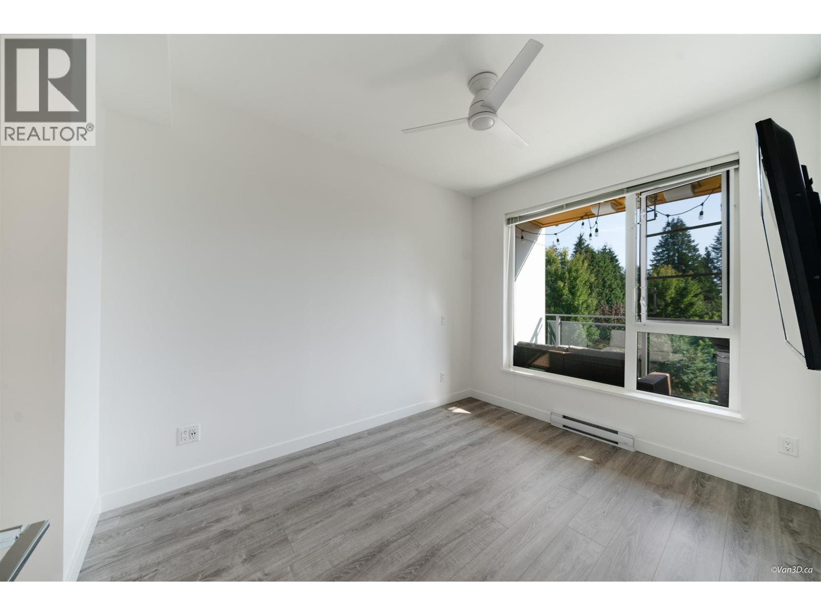 318 516 Foster Avenue, Coquitlam, British Columbia  V6Y 0A6 - Photo 12 - R3046428