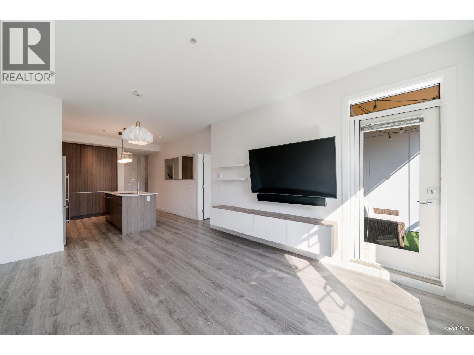 318 516 Foster Avenue, Coquitlam, British Columbia  V6Y 0A6 - Photo 5 - R3046428