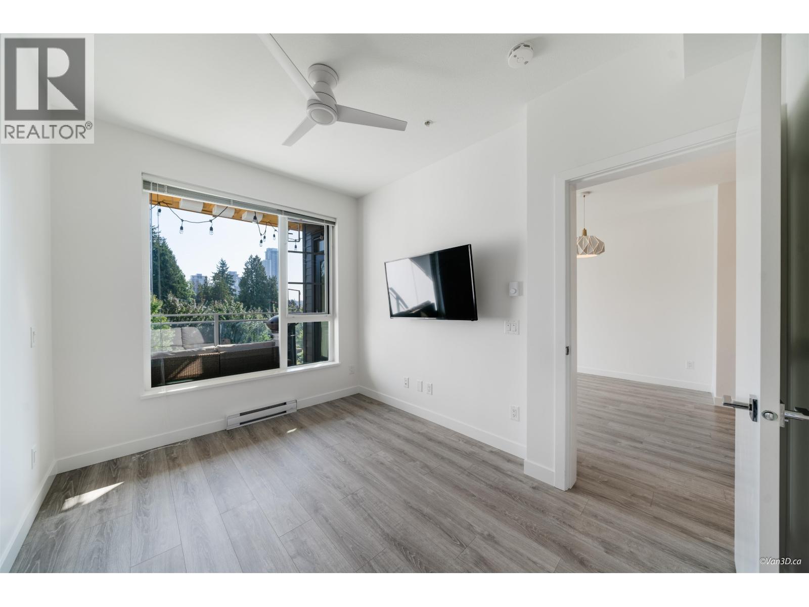 318 516 Foster Avenue, Coquitlam, British Columbia  V6Y 0A6 - Photo 13 - R3046428