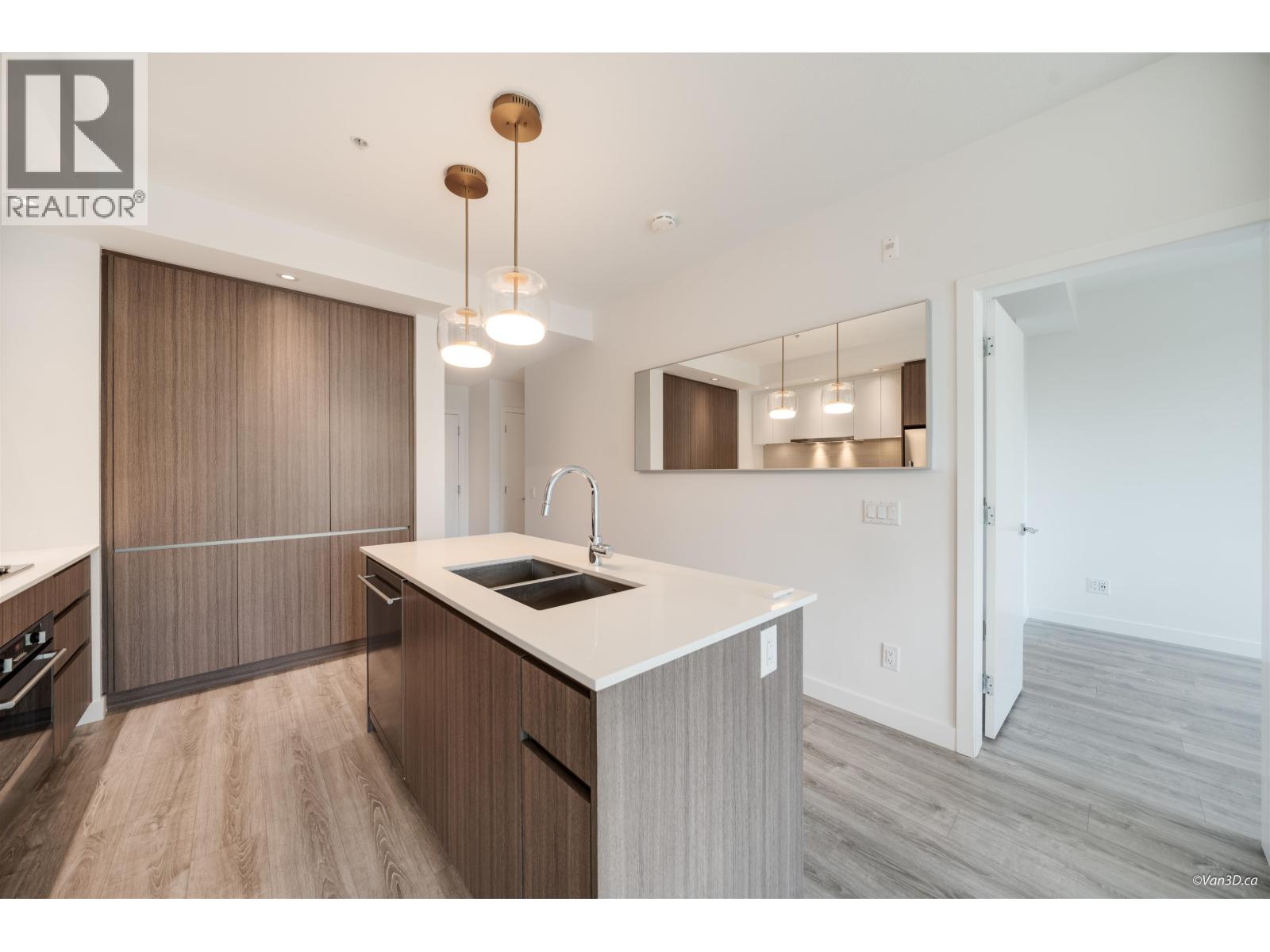 318 516 Foster Avenue, Coquitlam, British Columbia  V6Y 0A6 - Photo 7 - R3046428