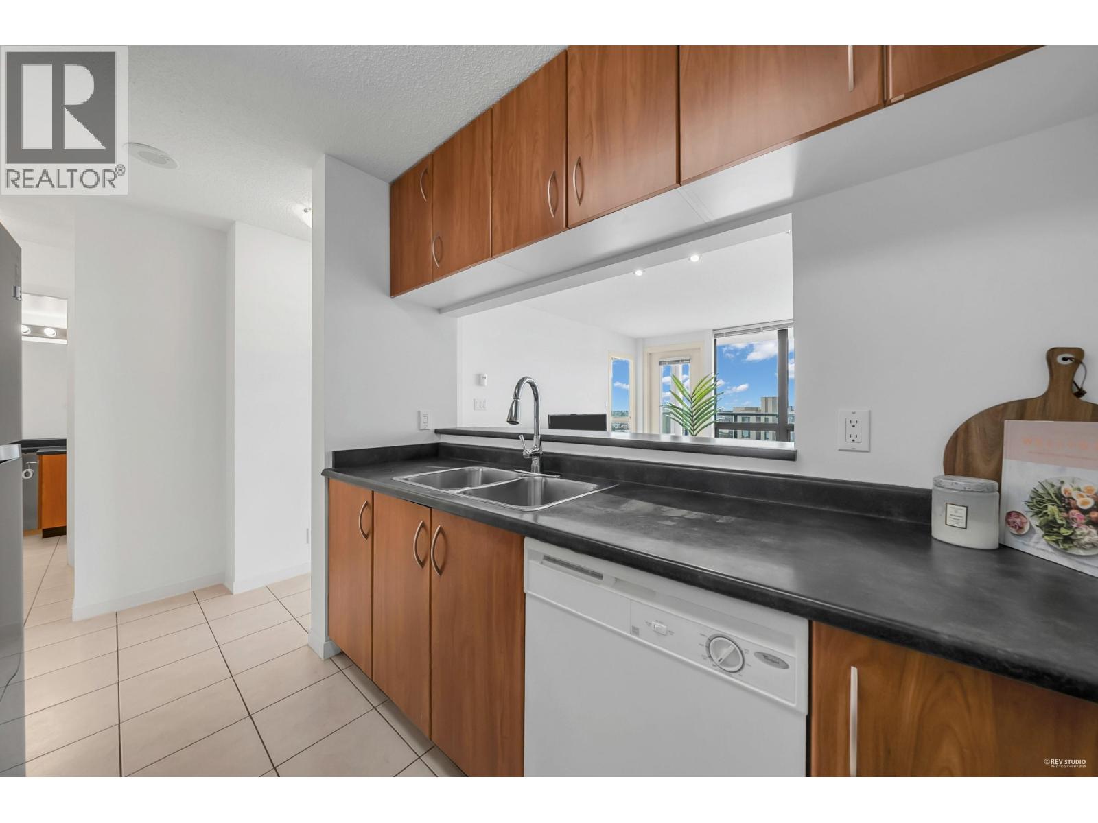 2008 3663 Crowley Drive, Vancouver, British Columbia V5R 6H4 - Photo 9 - R3060252