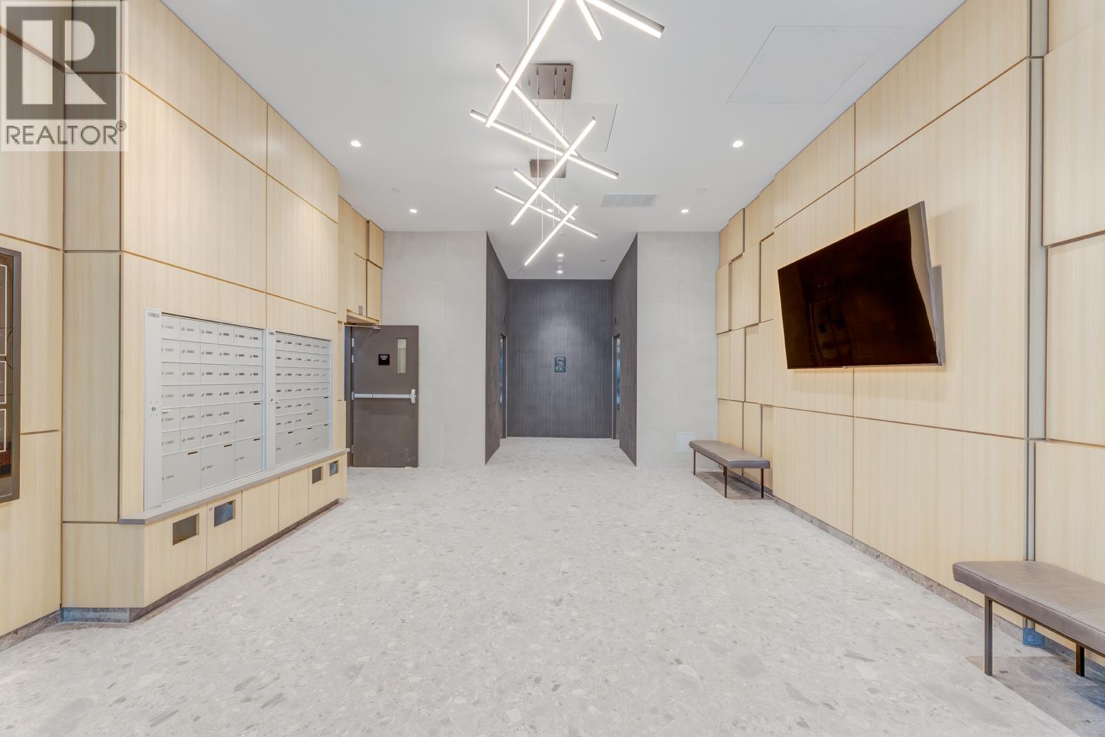 1105 2992 Glen Drive, Coquitlam, British Columbia  V3B 0A3 - Photo 22 - C8070317