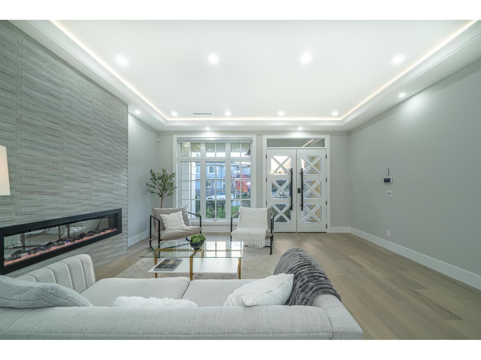 2096 Bowler Drive, Surrey, British Columbia V4A 5A3 - Photo 4 - R3065888