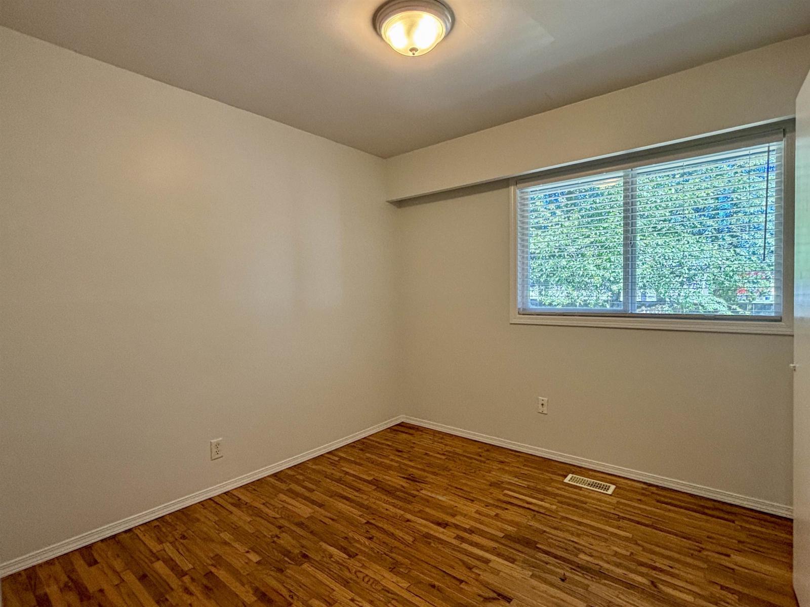 13065 103a Avenue, Surrey, British Columbia  V3T 1S4 - Photo 4 - R3065956