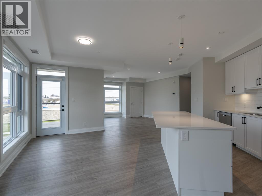 1540 Venetian Boulevard Unit# 306, Point Edward photo 8