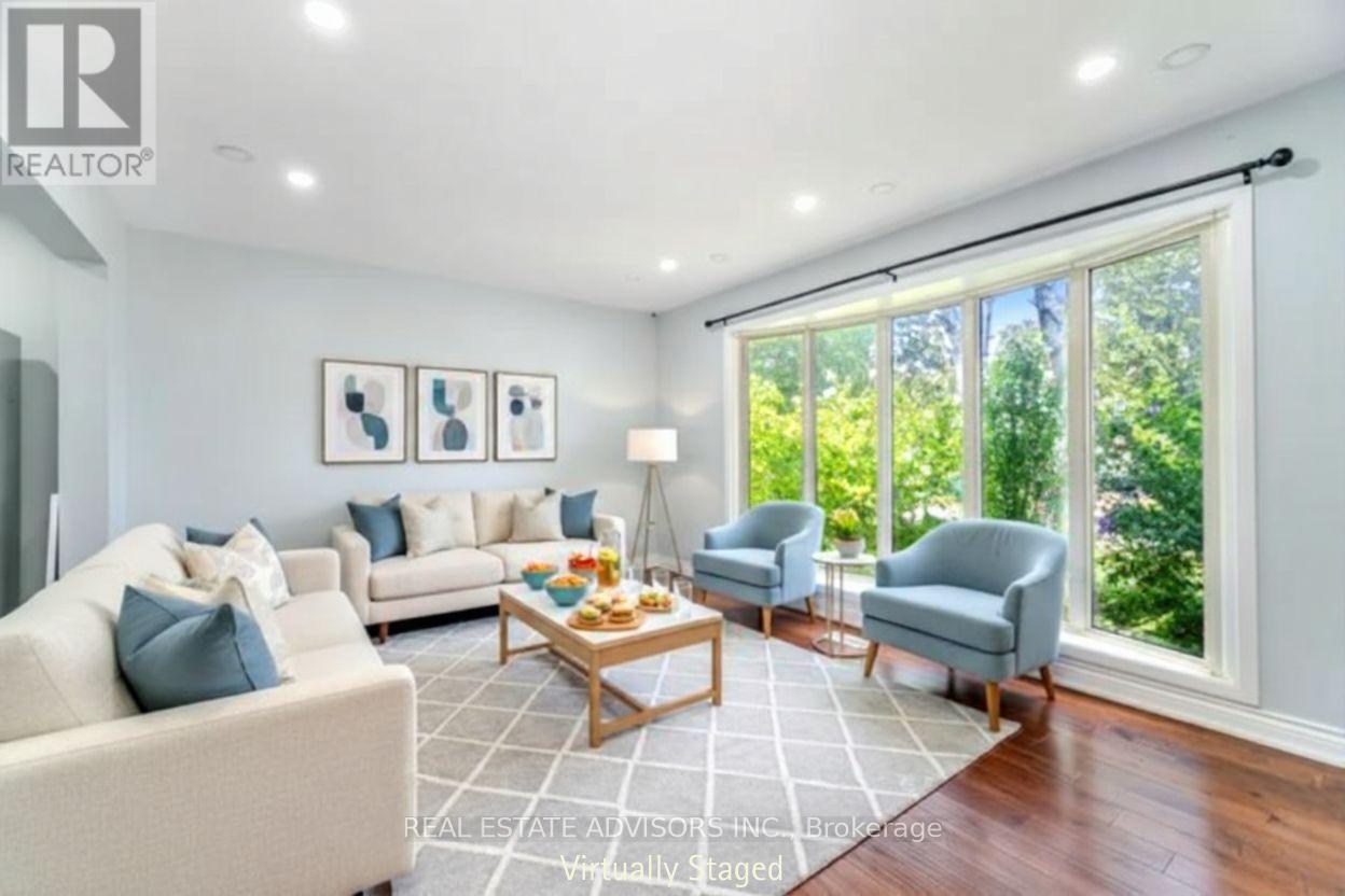 4 Parkend Avenue, Brampton, Ontario  L6Y 1B2 - Photo 7 - W12518490