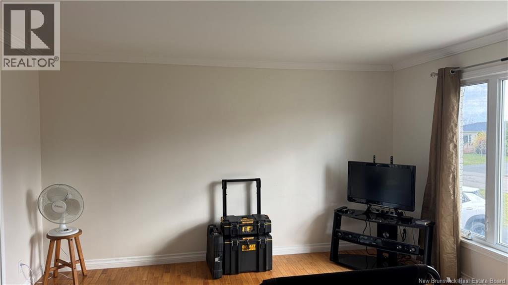 676 3rd Avenue, Grand-Sault/grand Falls, New Brunswick  E3Z 1A2 - Photo 3 - NB129699