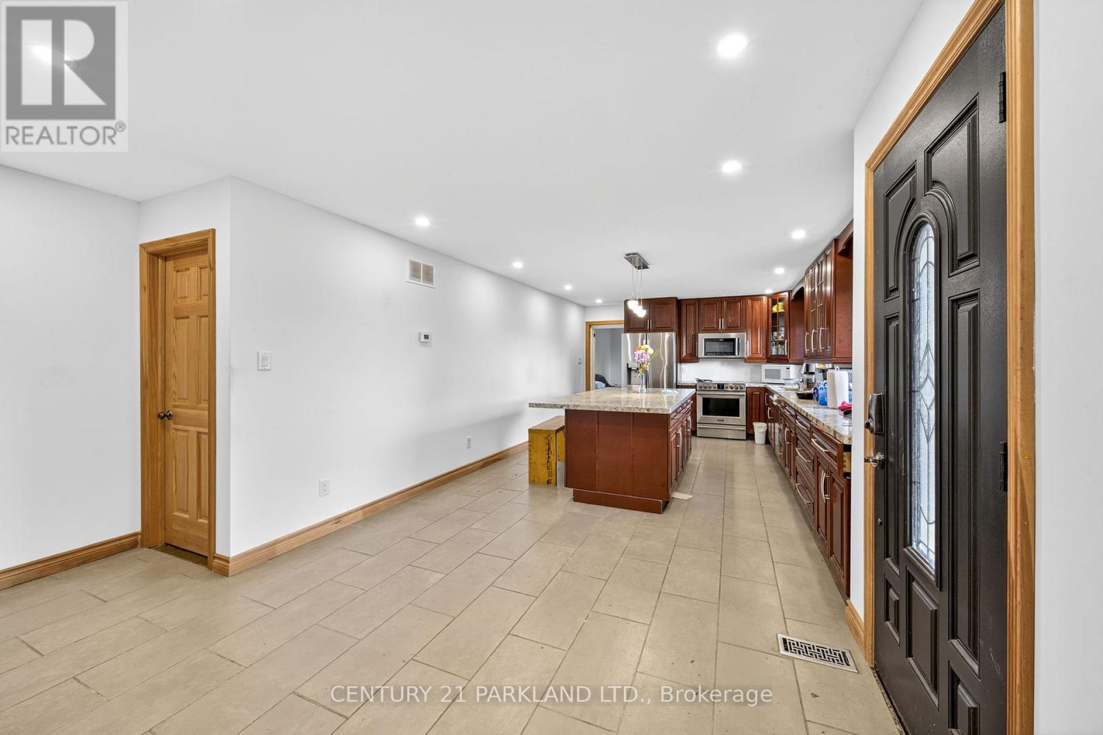 2448 Holborn Road, East Gwillimbury, Ontario  L0G 1R0 - Photo 4 - N12524508