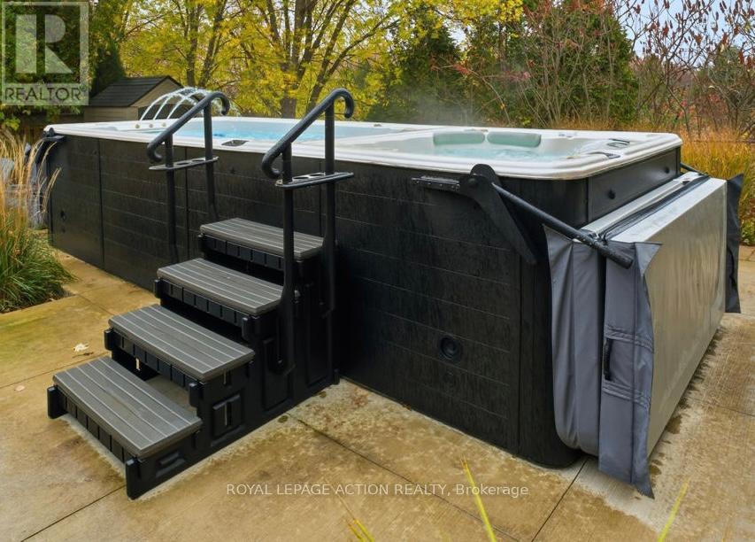 209 Dundas Street W, Brant, Ontario  N3L 4H3 - Photo 28 - X12521566