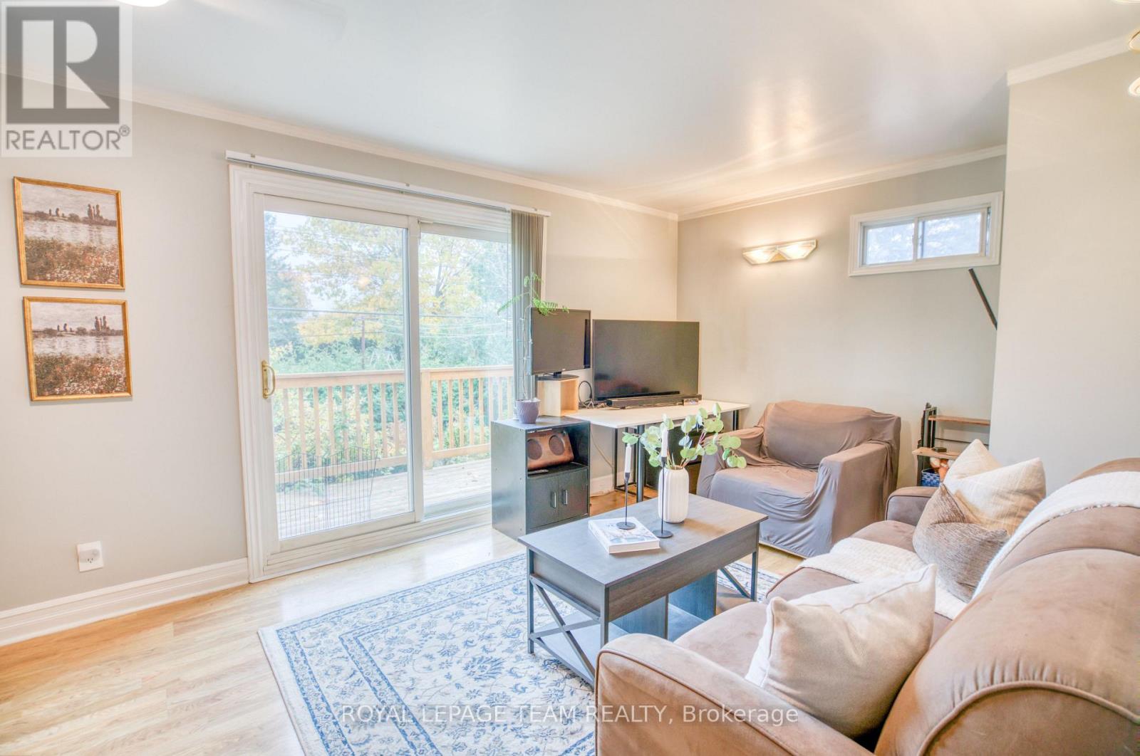 12 Oakview Avenue, Ottawa, Ontario  K2G 3A1 - Photo 18 - X12525058