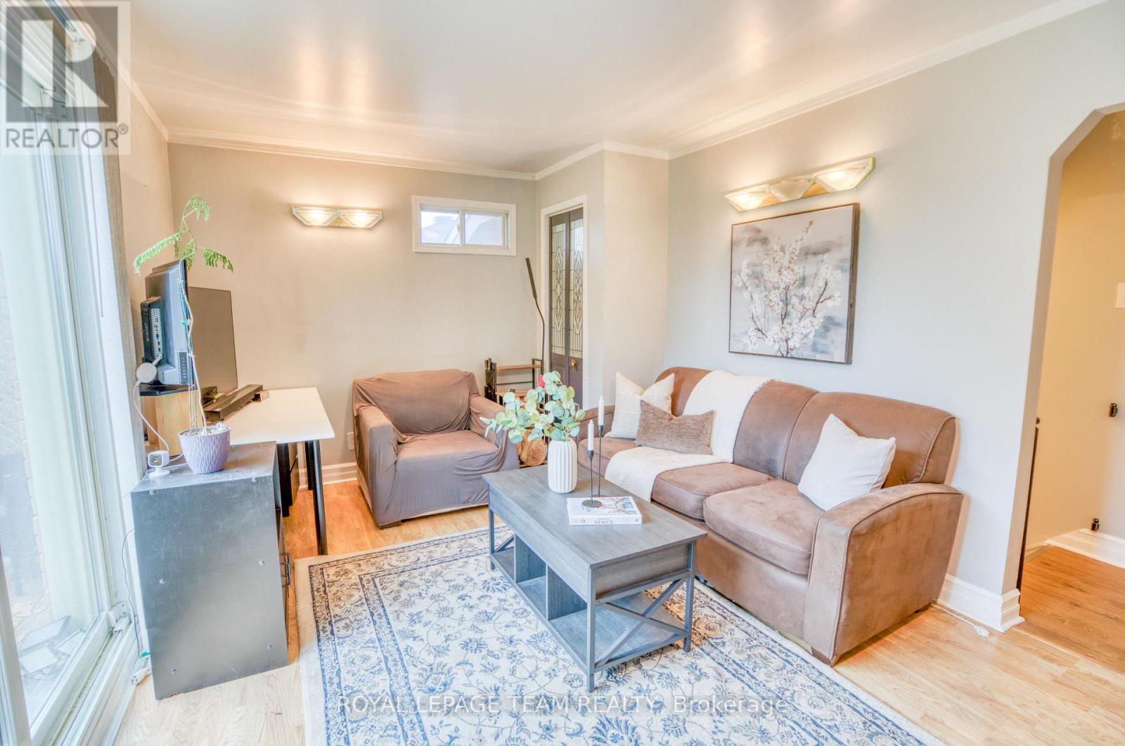 12 Oakview Avenue, Ottawa, Ontario  K2G 3A1 - Photo 19 - X12525058