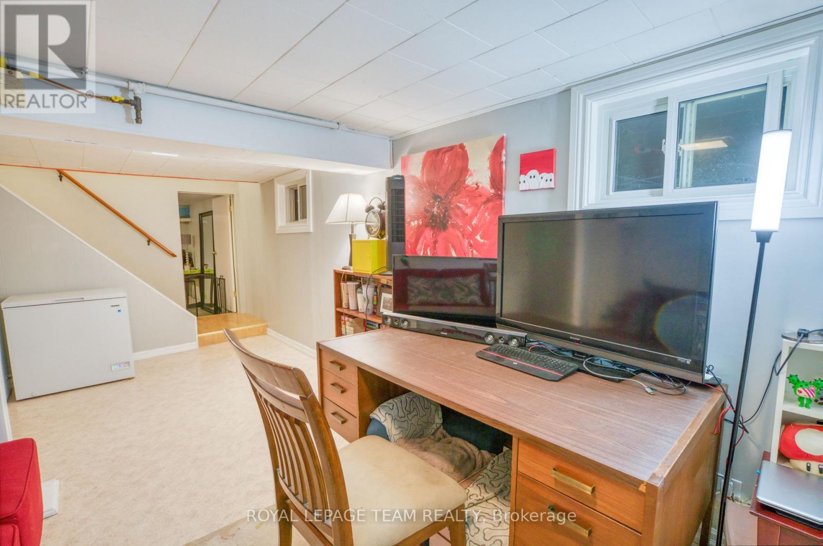 12 Oakview Avenue, Ottawa, Ontario  K2G 3A1 - Photo 27 - X12525058