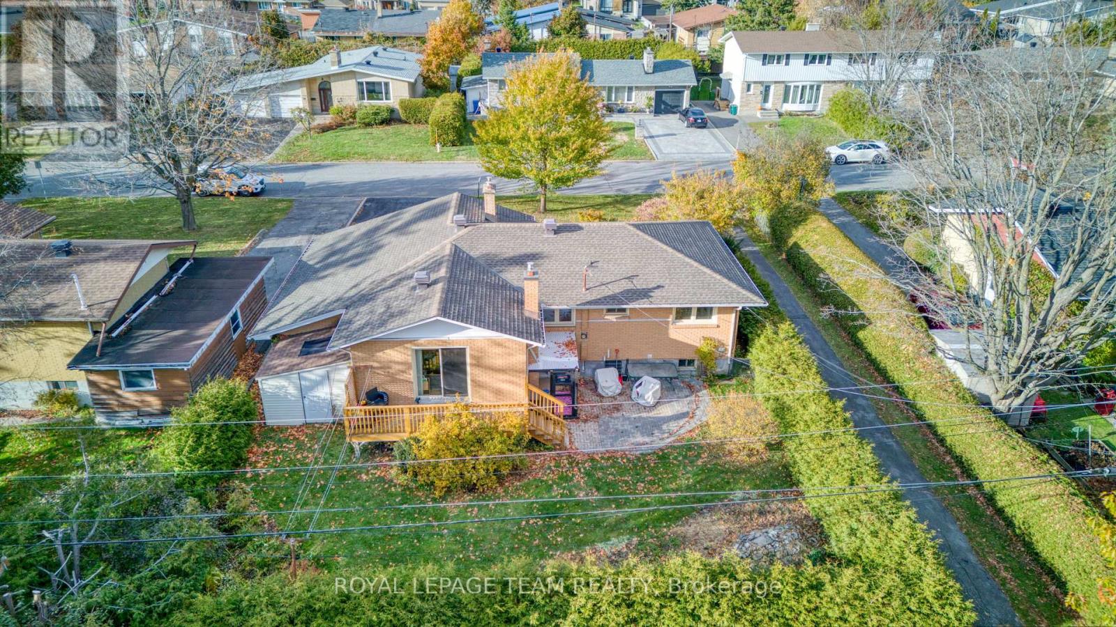 12 Oakview Avenue, Ottawa, Ontario  K2G 3A1 - Photo 33 - X12525058