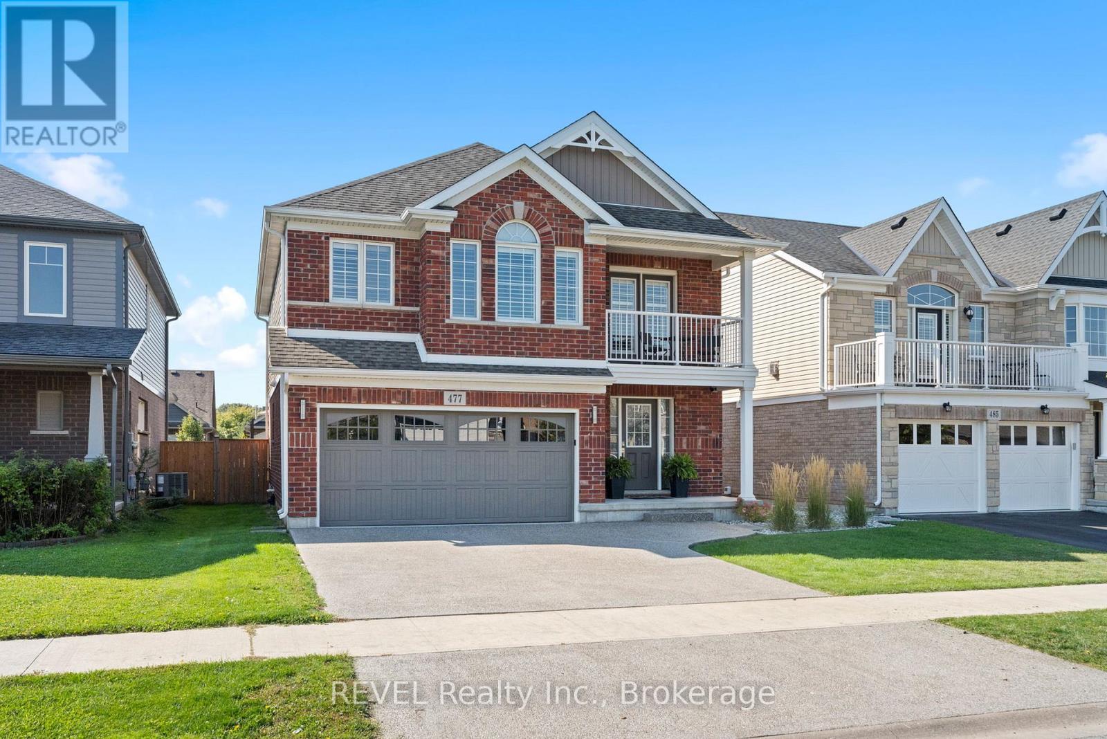 477 Silverwood Avenue, Welland, Ontario  L3C 0C6 - Photo 2 - X12525040