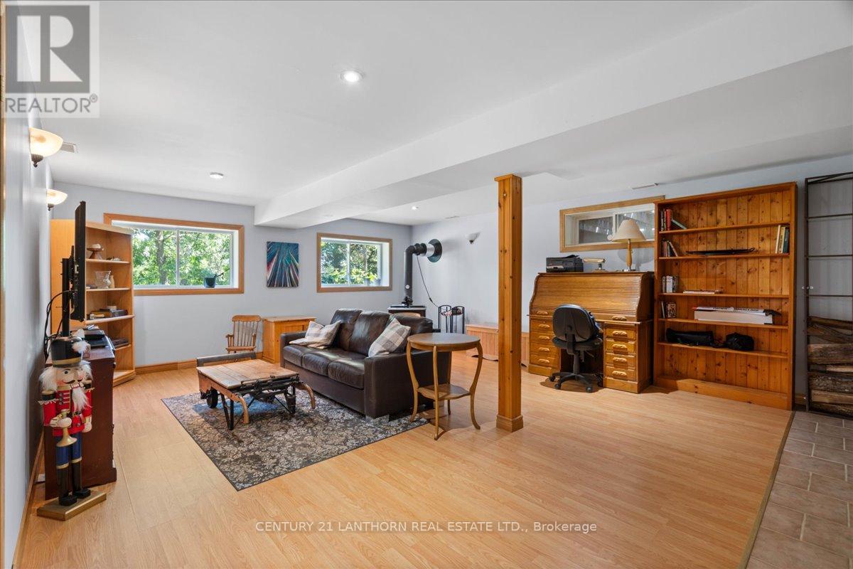 1207 Shannon Road, Prince Edward County, Ontario K0K 2T0 - Photo 16 - X12320117