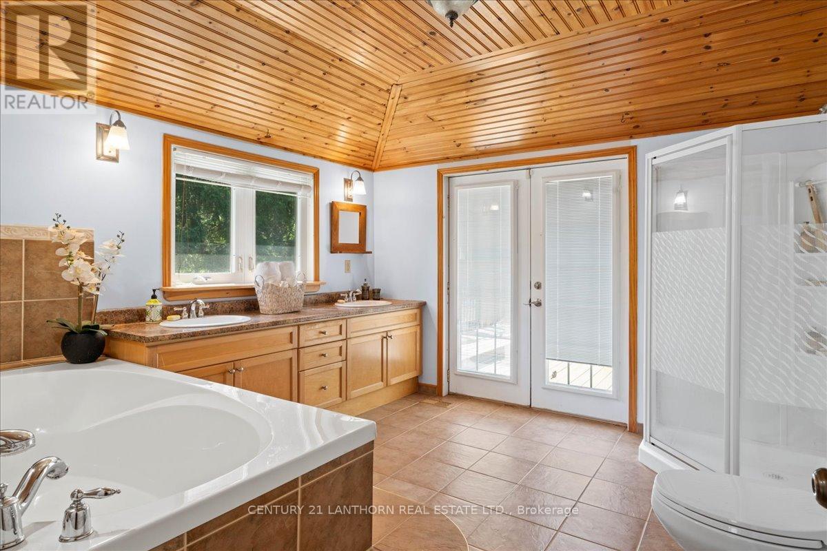 1207 Shannon Road, Prince Edward County, Ontario K0K 2T0 - Photo 14 - X12320117