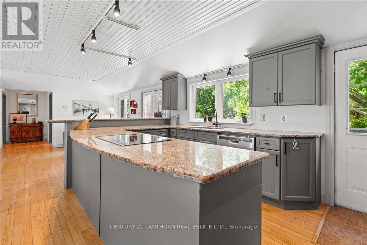 1207 Shannon Road, Prince Edward County, Ontario K0K 2T0 - Photo 10 - X12320117