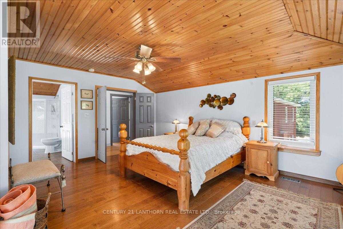 1207 Shannon Road, Prince Edward County, Ontario K0K 2T0 - Photo 12 - X12320117