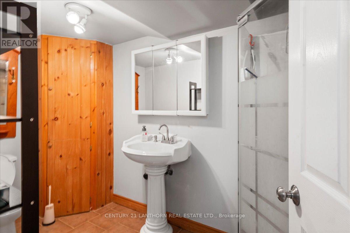 1207 Shannon Road, Prince Edward County, Ontario K0K 2T0 - Photo 21 - X12320117