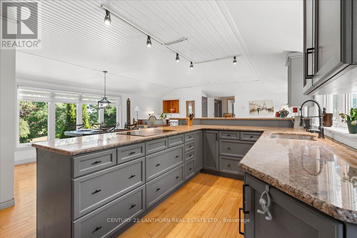 1207 Shannon Road, Prince Edward County, Ontario K0K 2T0 - Photo 11 - X12320117