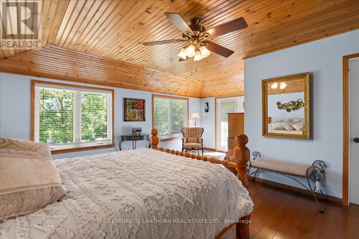 1207 Shannon Road, Prince Edward County, Ontario K0K 2T0 - Photo 13 - X12320117
