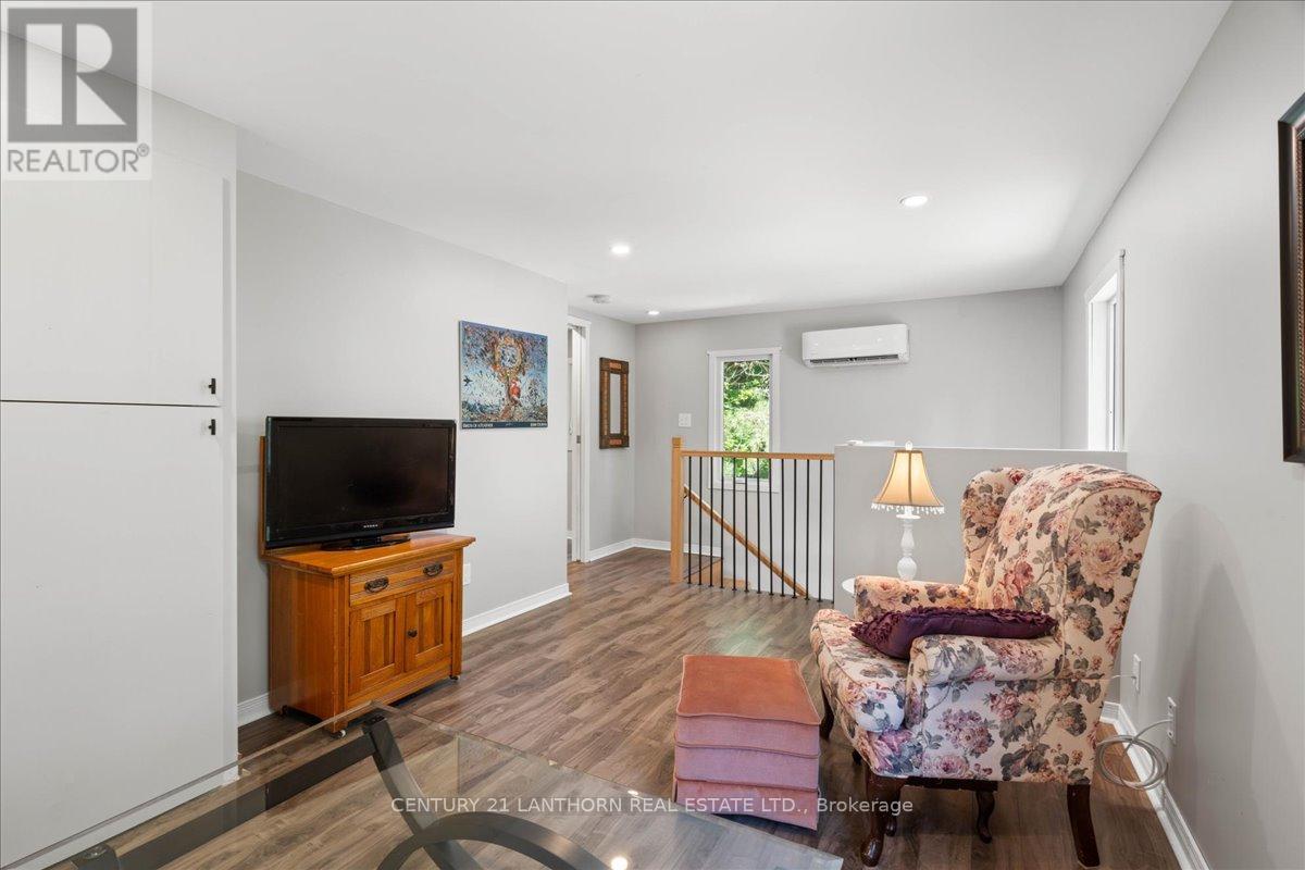 1207 Shannon Road, Prince Edward County, Ontario K0K 2T0 - Photo 22 - X12320117