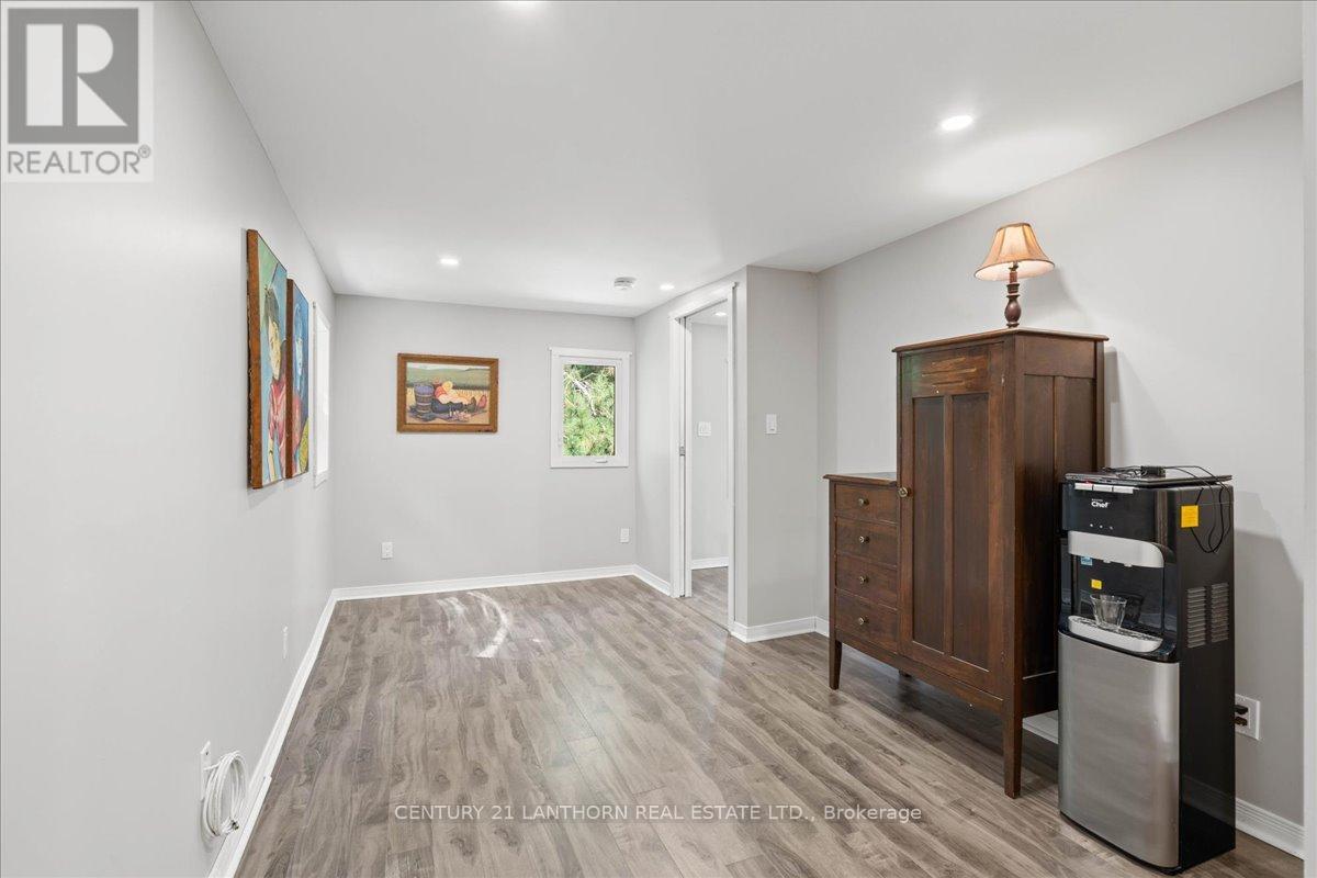 1207 Shannon Road, Prince Edward County, Ontario K0K 2T0 - Photo 26 - X12320117