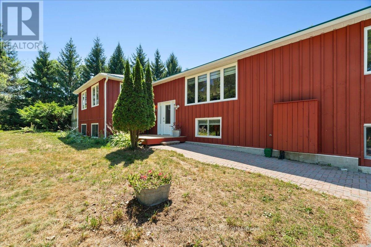 1207 Shannon Road, Prince Edward County, Ontario K0K 2T0 - Photo 3 - X12320117