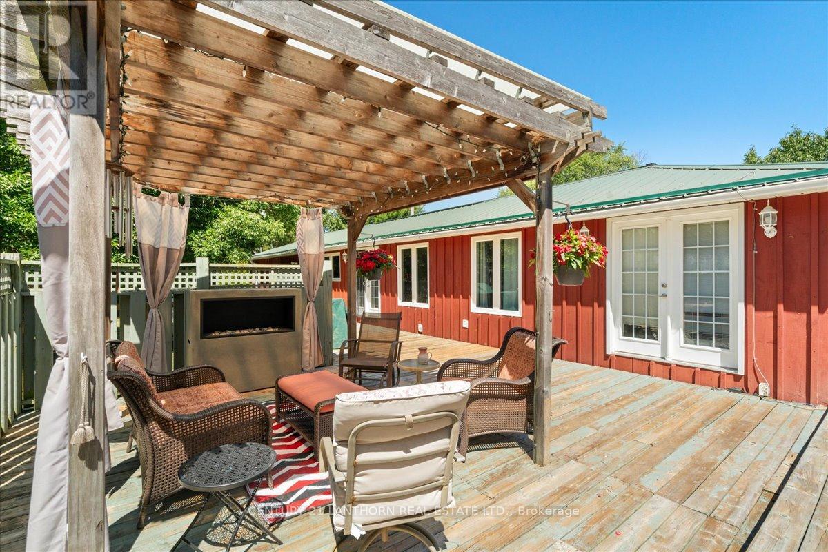 1207 Shannon Road, Prince Edward County, Ontario K0K 2T0 - Photo 31 - X12320117