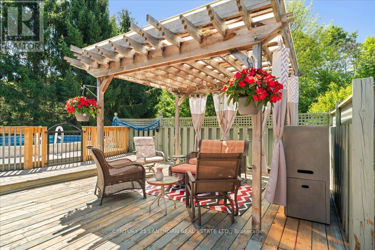 1207 Shannon Road, Prince Edward County, Ontario K0K 2T0 - Photo 30 - X12320117